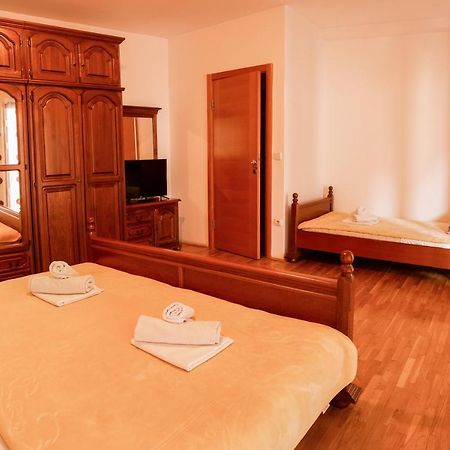 Apartments And Rooms Marija Budva Ngoại thất bức ảnh