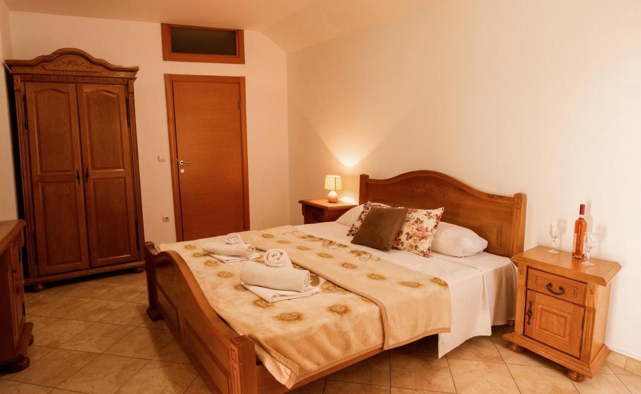 Apartments And Rooms Marija Budva Ngoại thất bức ảnh