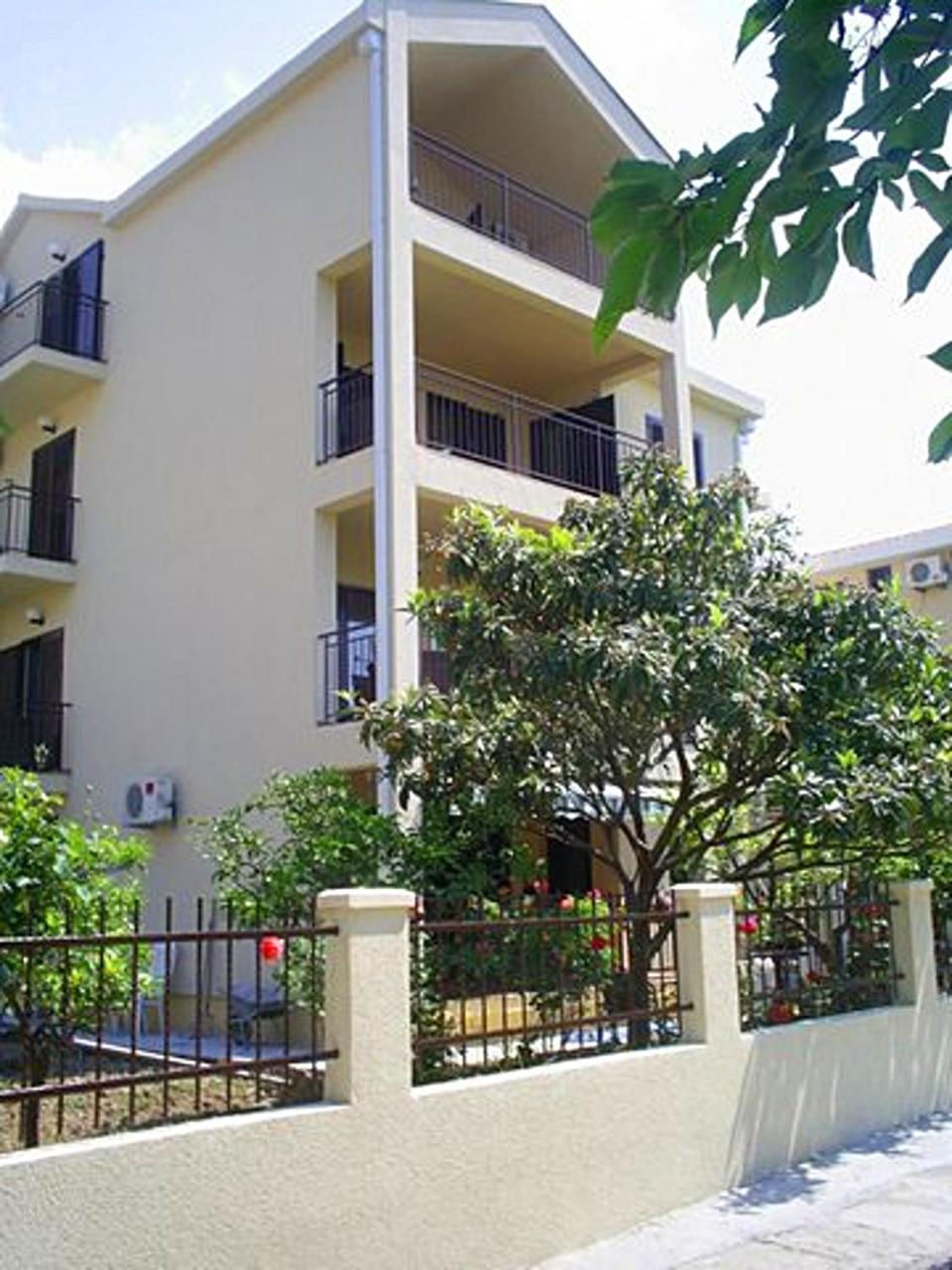 Apartments And Rooms Marija Budva Ngoại thất bức ảnh